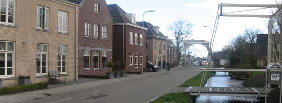 dorp Dorp De dorpen in het Hollands Plassengebied verschillen in oorsprong, stedenbouwkundige opzet en grootte. Deze verscheidenheid is nog herkenbaar.