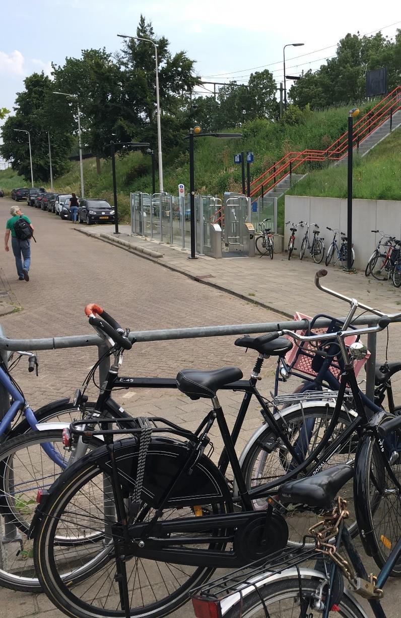 SAMEN WERKEN AAN EEN SCHONE WERELD Fietsers en voetgangers krijgen volop ruimte en voorrang Bij mobiliteit staat het gebruik en de veiligheid van fietsers en voetgangers voorop Inrichting van de stad