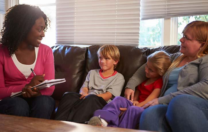 WAAR GAAN WE VOOR? samen armoede bestrijden Om de juiste methodieken en visie te bepalen om kinderen en ouders in armoede te helpen, is het betrekken van de school een must.