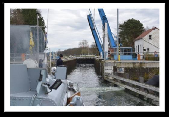 Na een 6-tal sluizen en bijna 3 uren varen, waren we aan de