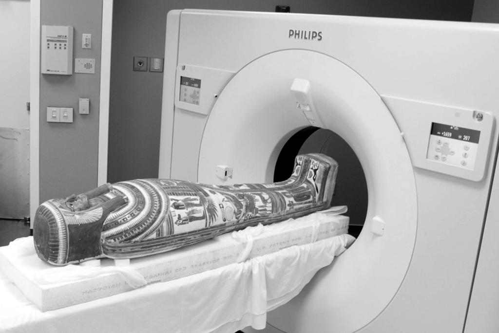 Samenvatting Het onderzoek in dit proefschrift is gewijd aan de ontwikkeling van kwantitatieve zekerheden over de kwaliteit van reconstructies in discrete tomografie.