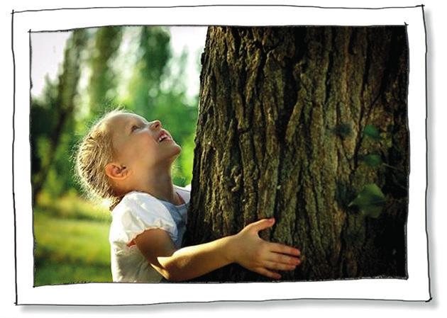 STOP Zuurstof bo(m)men en CO 2 -tanks Knuffel eerst één minuut een boom, want de bomen verdienen het Sluit je ogen en laat nu een andere persoon je naar een boom brengen.