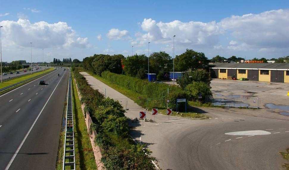 3.4 de huidige Baan van Fectio verlengd in noordwestelijke richting en aangesloten op de Provincialeweg ter plaatse van de Figuur 7 Foto genomen in westelijke richting, vanaf de fietsbrug over de A12.