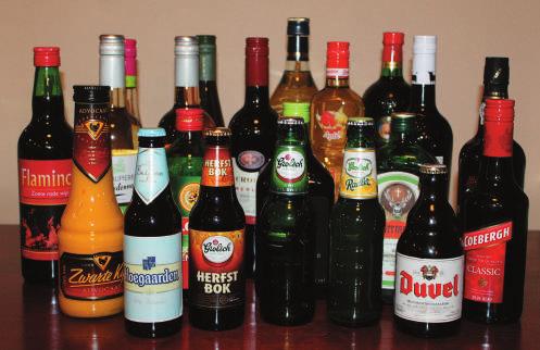Alcoholische drank Per flesje: Grolsch Premium Pilsener (0,3l) 2,00 Grolsch Radler 2,0% (0,3l) 2,25 Grolsch Lentebok / Herfstbok (0,3l) 2,75 Hoegaarden witbier (0,3l) 2,75 Duvel Belgisch Speciaalbier