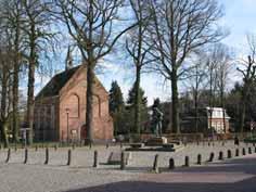 2. ZUNDERT 2.1 Historische lintbebouwing Algemene beschrijving De historische kern van de gemeente Zundert wordt gevormd door de lintbebouwing in de Molenstraat.