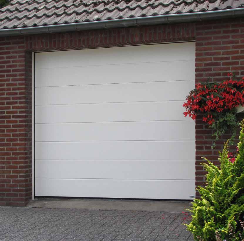 Horizontaal breed, woodgrain RAL 9016 Waarom een sectionaaldeur van Novoferm? Een sectionaaldeur biedt comfort, isolatie, een hoge veiligheid en optimale ruimtebesparing.
