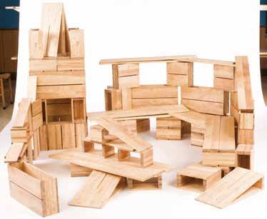 Holle blokken Deze holle blokken zijn vervaardigd uit massief hout afkomstig uit duurzame bosbouw en kunnen letterlijk tegen een stootje.