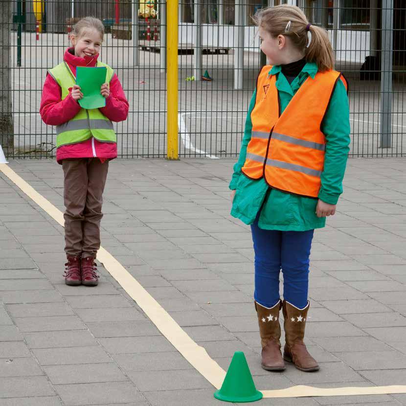 3.2 Van beschermde omgeving naar de straat Met het voetgangersexamen rond je een trainingsperiode af.