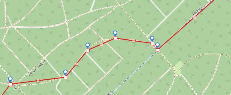 Zie trajectkaart: Dit pad helemaal uitlopen en aan het einde RA en eerste LA is weer de Postweg een fietspad