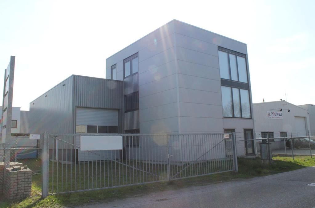 Nievelsteenstraat 1 G 6471 CB Eygelshoven Inleiding Moderne casco kantoorruimte (mogelijkheid tot appartement) gelegen op de tweede etage gelegen op 'industrieterrein Julia' in Eygelshoven, Kerkrade.