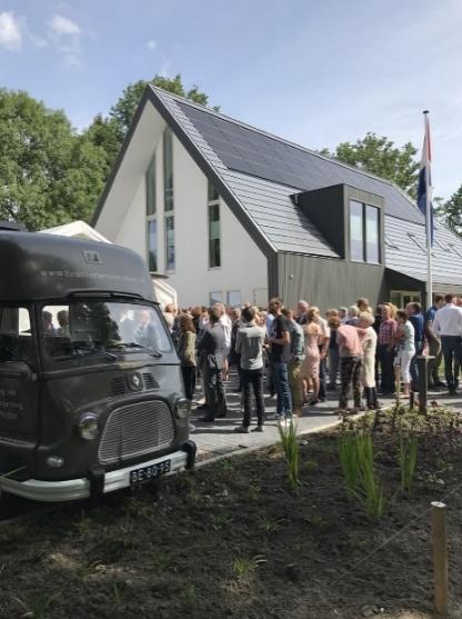 Jarenlang zijn we bezig geweest om dit te realiseren. Start in De Bron Het traject van de bouw aan de Johan Vermeerstraat nam afgelopen jaren veel tijd in beslag.