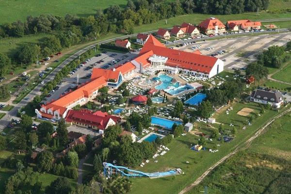 hu Waterpark en binnenzwembad kehida termal 8784 Kehidakustány, Kossuth utca 62 Gelegen op 17 km van de