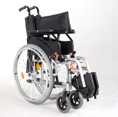 1 Het invouwen van de rolstoel Als u de rolstoel in wilt vouwen, dient u de volgende stappen te volgen.