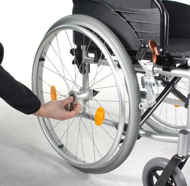 De voorwielen zijn belangrijk bij het sturen van de rolstoel.