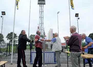 Maar ja, als ik Keizer word, wordt het allemaal natuurlijk weer anders! Kermis Varsselder Veldhunten 2017 begint als één van zovele kermissen, maar krijgt voor mij al snel een hele andere wending.