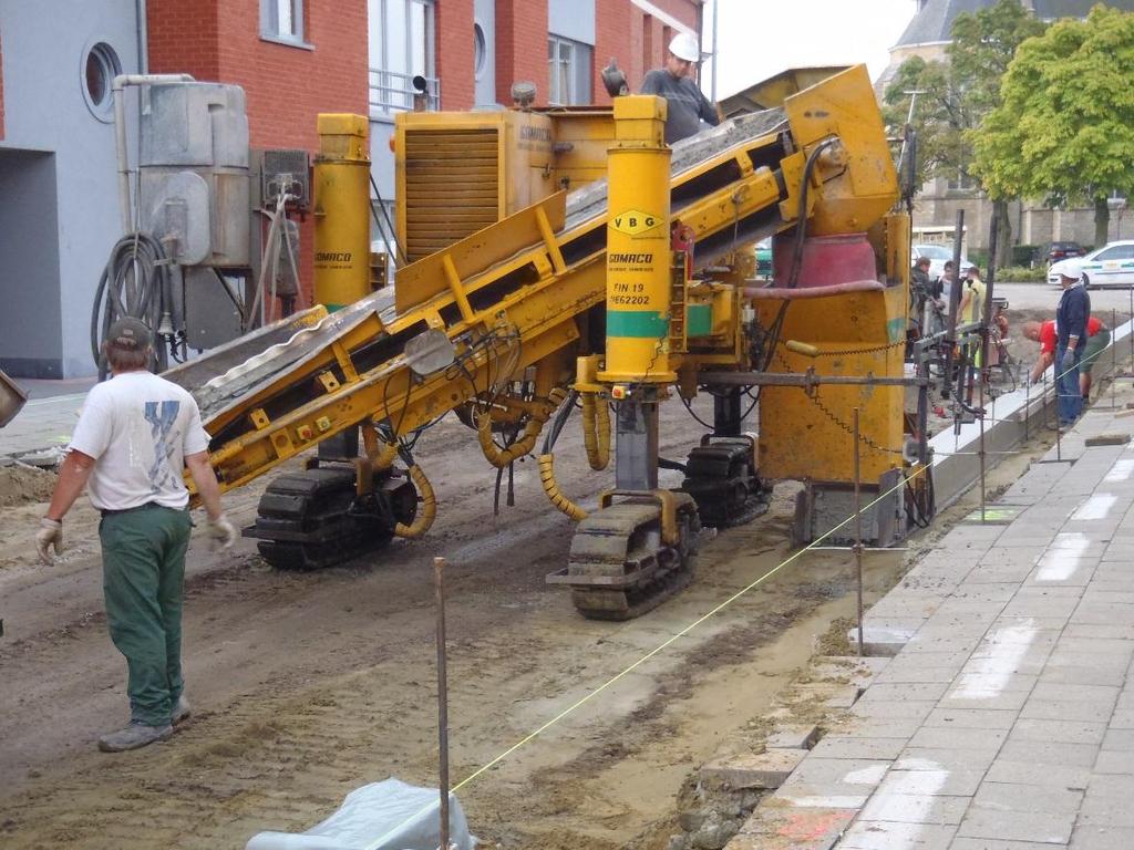 aannemer Kantstroken / fietspaden in beton -