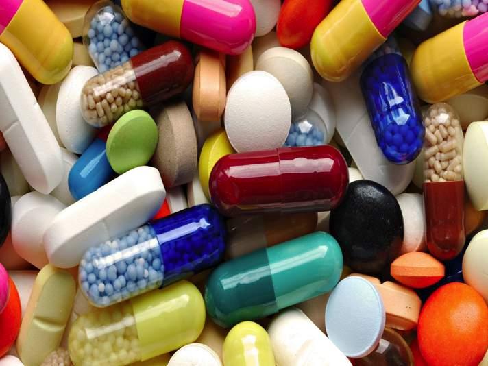 Medicatie gebruik beïnvloedt het microbioom van de darm Medicatie groep Medicatie naam of gebruik Gebruikers (miljoen) 1 diclofenac pijnstiller 1.29 2 amoxicilline antibiotica 1.