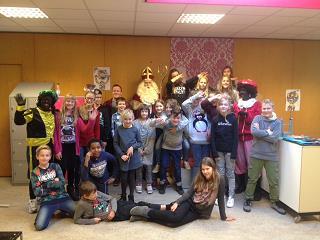 Uit groep 7 en 8 Het sinterklaas feest was een succes, de surprises waren ook perfect gelukt.