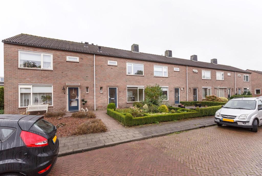 EPE, GRUTTOSTRAAT 5 Gelegen in de wijk Haverkamp/Vegtelarij tussenwoning met stenen berging.