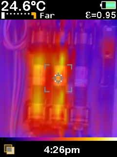 Condensatoren voor arbeidsfactorcorrectie Condensatoren voor arbeidsfactorcorrectie worden meestal warm