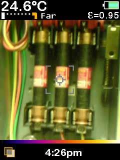 Een defecte condensator zal in vergelijking met de werkende condensatoren koud lijken. 12.