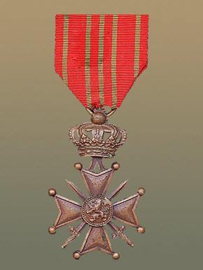 Sommige van Grote-pa zijn medailles en hun reden van toekenning. Oorlogskruis met palm Toekenning: Dit bronzen kruis werd toegekend aan militairen voor daden van moed tegenover een vijand.