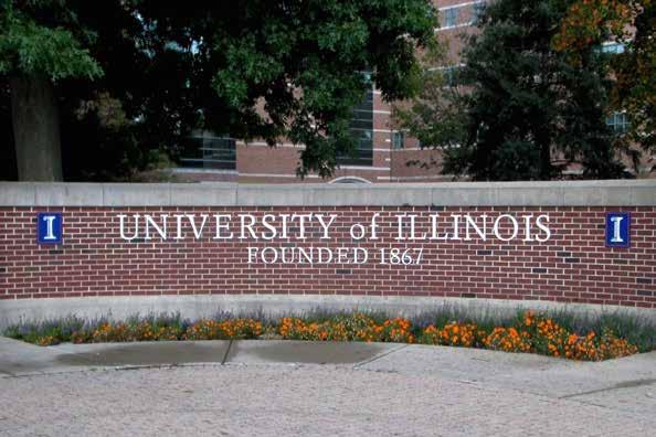 70 III VERSLAGEN VAN DE MEETINGS BEZOEK UNIVERSITY OF ILLINOIS 6 golfcourses ter beschikking, waaronder 2 van de universiteit en 4 private banen.