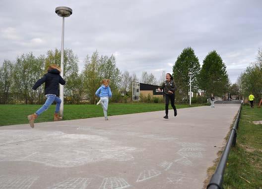 voorbereidingstijd 5-10 minuten Lestijd 30 minuten taal spellingsestafette groep 7-8 lesdoel De leerlingen herhalen het correct spellen van woorden met de ch of g.