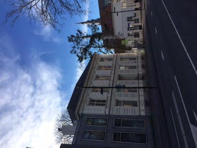 Stadsvilla Ten Hage is gelegen in hartje centrum van Eindhoven met het centraal station, de Heuvelgalerie, Hotel Pullman Eindhoven Cocagne,