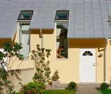 Of droomt u van een nieuw dak voor uw rijtjeshuis of vakantiewoning? Het Lindab Felsdak past bij elk huis!