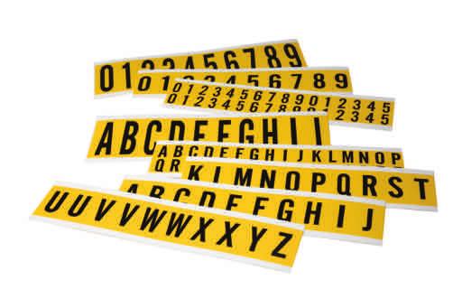 Bij de kleinere formaten bevat een kaart een volledige reeks, bij de grotere formaten wordt het alfabet in 3 delen opgesplitst: A J, K T, U Z Materiaal: Vinylweefsel (B-500) Artikelnr.