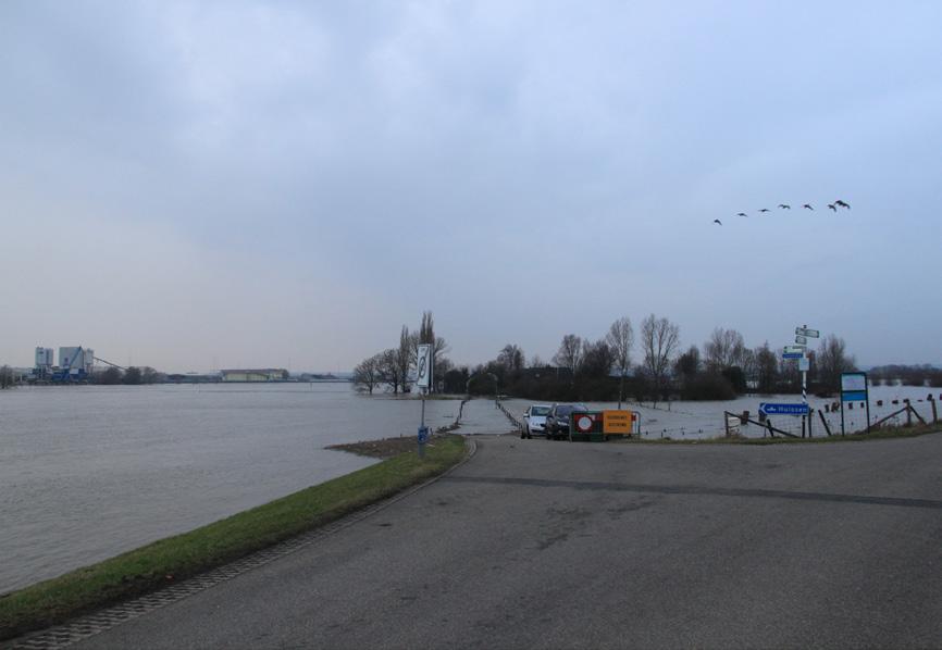 Zal het daadwerkelijke aantal dagen neerslag dat nodig is voor een normale afvoer van de Rijn bij Lobith meer of minder zijn?