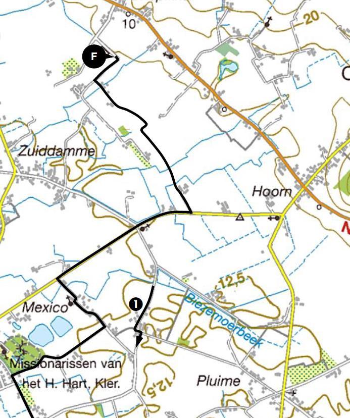 VVR wegje dus 50 meter na de grotere kruising en noteerde de juiste straatnaam GRO. Wie dit wegje niet opmerkte kwam even verder een linkse weg tegen met straatnaam NFO die bijgevolg vals was.