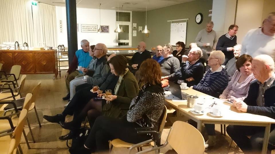 Een presentatie tijdens het erfgoedoverleg in het Huis van de gemeente droeg ertoe bij PeelenMaasnNet meer naamsbekendheid te geven en te promoten.