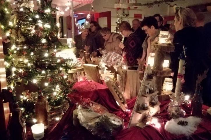 KERSTMARKT 2017 Ieder jaar organiseert de ouderraad van OBS Mesch een kerstmarkt op school.