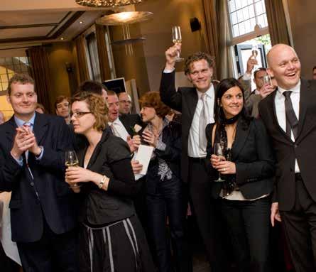 huwelijk, dit kan met een feestelijk glas Champagne of Cava.