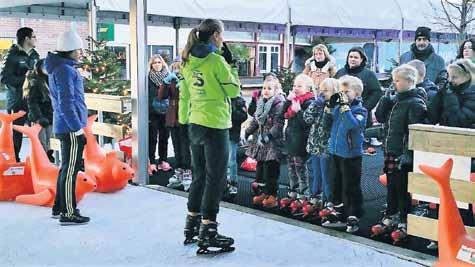 Ook dit jaar hoopt de organisatie weer op de geweldige bezoekersaantallen van afgelopen jaar toen jong & oud genoten hebben van de mogelijkheid om te schaatsen.