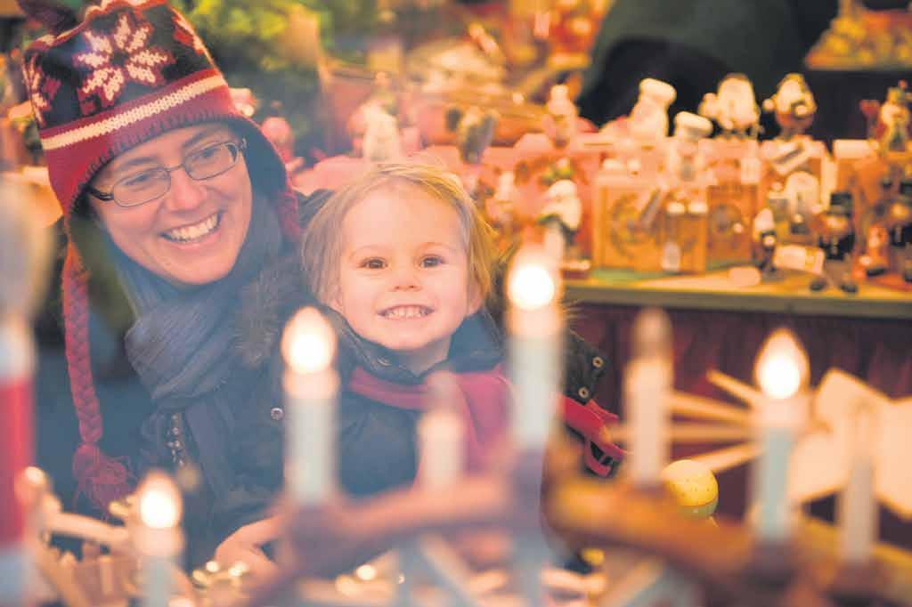 Kom dan naar de jaarlijkse sfeervolle Kerstmarkt bij De Helderse Vallei. Er is van alles te zien, te horen en te proeven. Beleef het mee op vrijdag 15 december. Tussen 16.00 en 20.