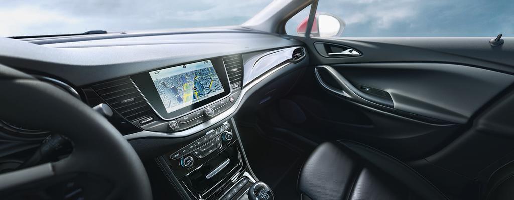 Navi 900 IntelliLink met 8-inch kleuren-touchscreen. Een uitzonderlijk veelzijdig systeem met geavanceerde navigatie en kaarten voor heel Europa. Navi 4.0 IntelliLink. Dit innovatieve systeem biedt naast alle functies van R 4.