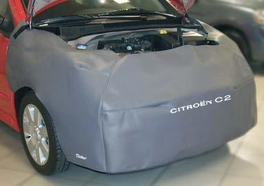 Met imago bevorderende opdruk van het Citroën C1 logo. Speciaal front- en spatbordbeschermer (Art.-Nr. D-C 90-C2) Op maat gesneden voor CITROËN C2.
