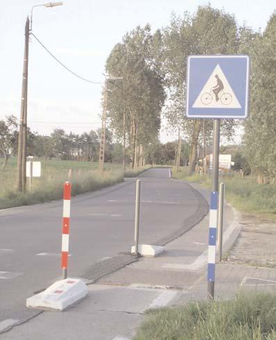 Het fietspad bestaat eigenlijk uit een hele reeks kleine stukjes, die dringend op een veilige manier met elkaar