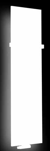 Product: de decoratieve verticale radiator met middenaansluiting en een strakke voorzijde met verzonken zwarte zijpanelen afwerking: volledig egaal design met naadloze voorzijde en verzonken zwarte
