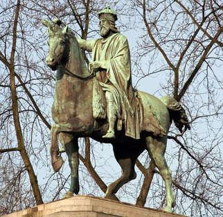 Standbeeld van Karel de Grote (Luik) 814-E1 Ontdaan Wat veel Franken ondenkbaar achtten, gebeurt toch 817-E Eed & meineed Karels