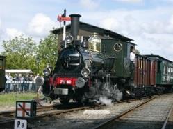 VRIJDAG 24 AUGUSTUS 2018 Dagprogramma naar de Historische Driehoek Vertrek om uiterlijk 08.15 uur vanaf de Nassaulaan 2.