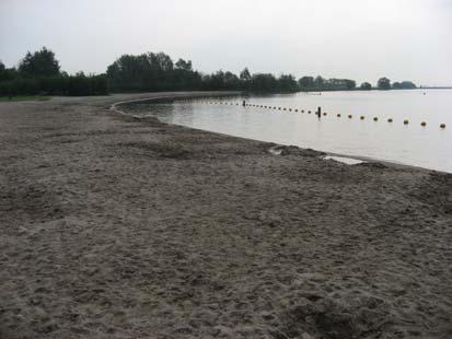 Variatie in de waterstand vindt plaats door kwel en wegzijging. Het totale open wateroppervlak van Broekvelden en Vettenbroek bedraagt zo n 170 ha.