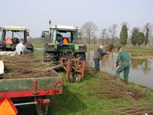 voor lokale overheden Activiteiten: Opstellen inrichtings- en bedrijfsnatuurplannen Terreinbeheer Verzorgen cursussen, voorlichtingsbijeenkomsten en excursies