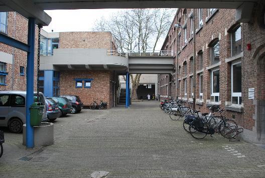 3. Voorzieningen Omgeving school Schoolomgeving en fietsdoorsteek tussen de Lieven Gevaertstraat en Guido Gezellelaan.