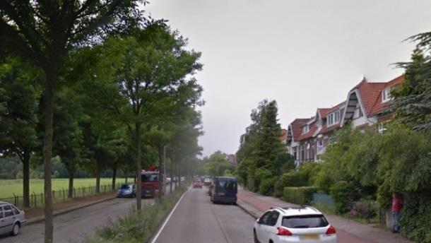 Meetpunt 6: Kleverlaan Motorvoertuigen per etmaal 11.855 Fietsers per etmaal 1.649 50 km/u 46,4 km/u 52,3 km/u De Kleverlaan is een belangrijke gebiedsontsluitingsweg tussen Bloemendaal en Haarlem.