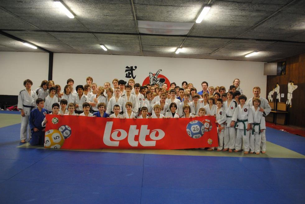 Onze trainers zijn aangesteld door de Vlaamse Judofederatie en bezitten allen een trainersdiploma.