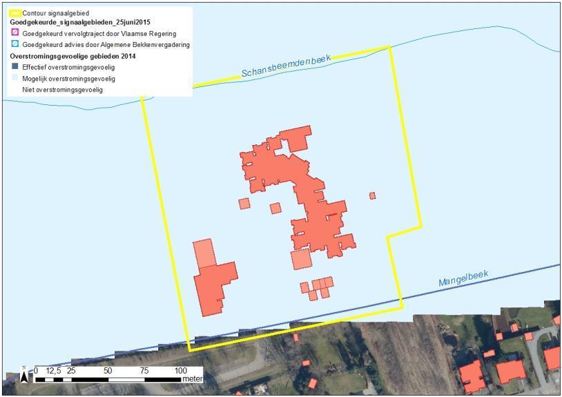 Figuur: watertoetskaart van het signaalgebied op recente orthofoto (medio 2015) met aanduiding van de overstromingsgevoelige gebieden (lichtblauw = mogelijk overstromingsgevoelig; donkerblauw =